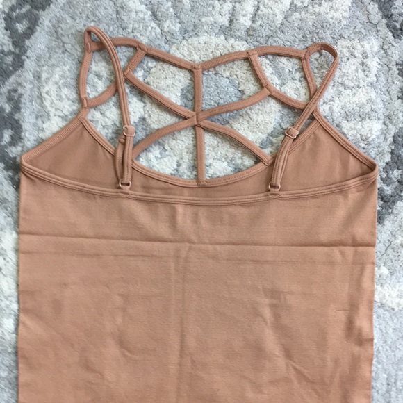 Webbed seamless Cami - Picture 2 of 4